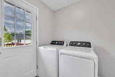 Private Room in West Charlotte