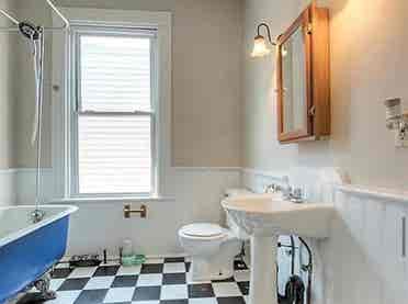 ROOMMATE NEEDED!