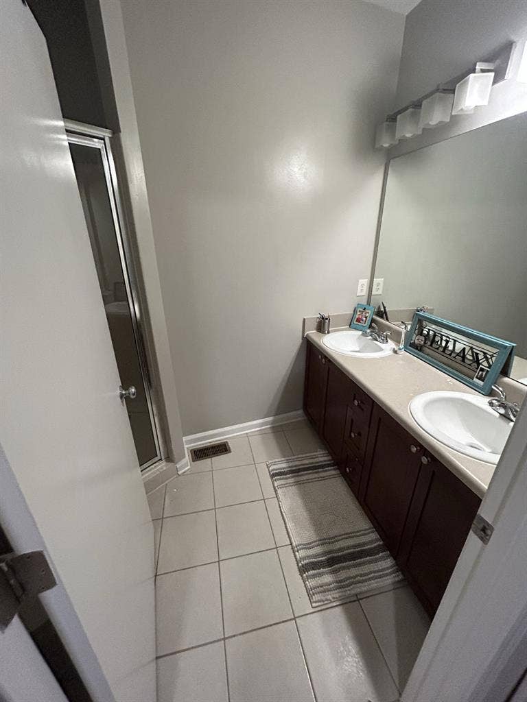 July 1st move in. txt me