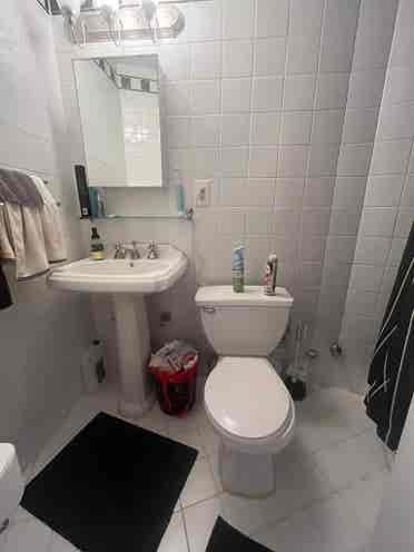 ✨Spacious Room in Midtown South✨