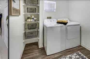 Room Available for sublease!