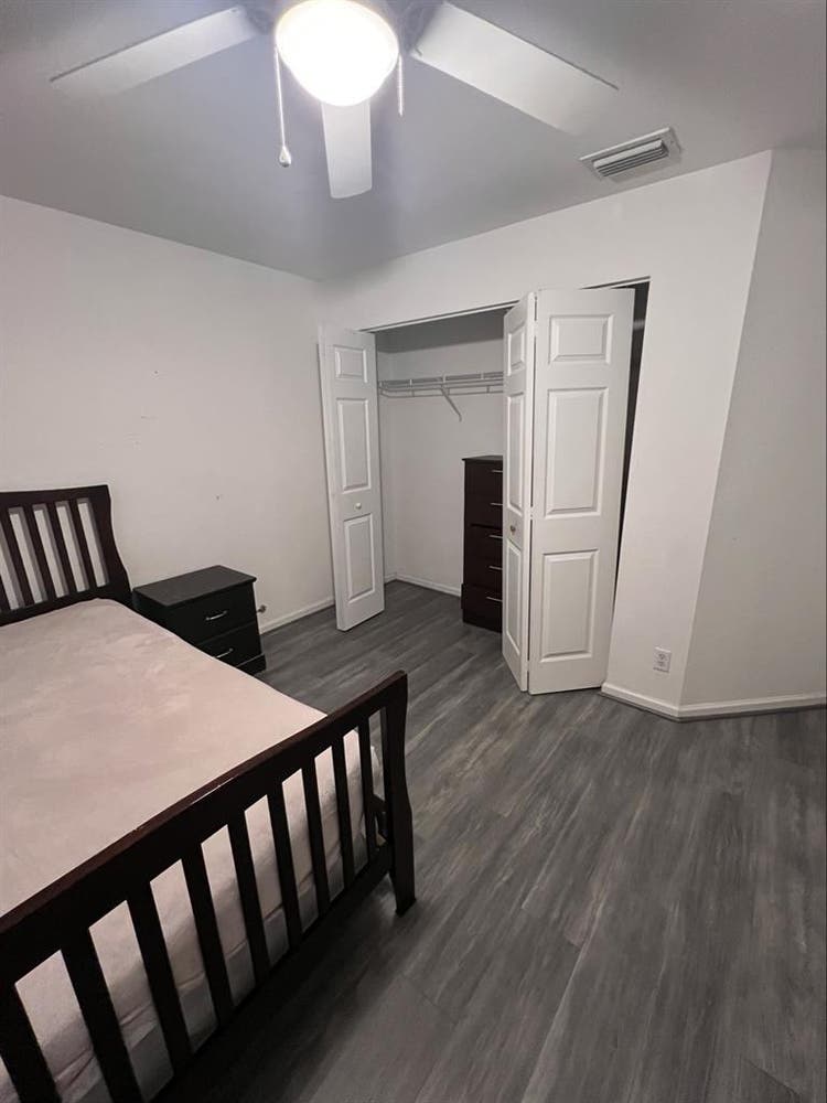 Private Room & Bath in nice home!