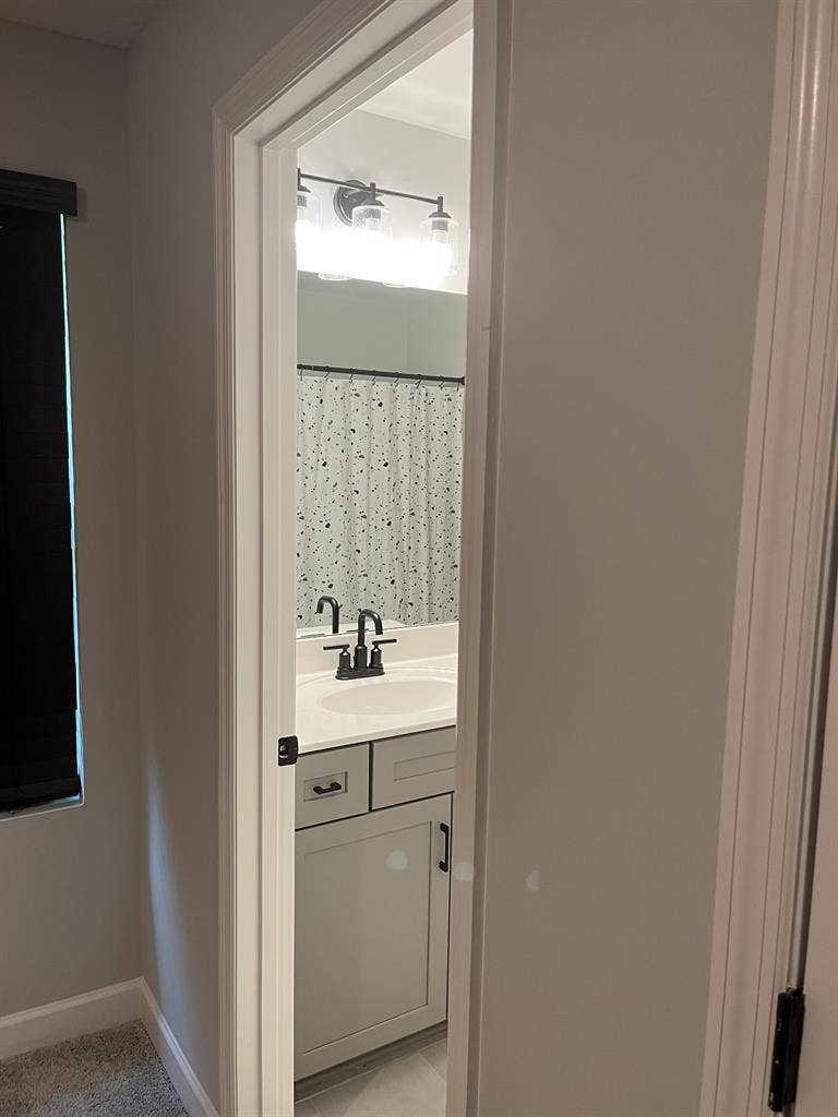 1 bed & private bath. Furnished.