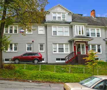 LOOKING FOR LEASE TAKEOVERR