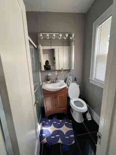 LOOKING FOR LEASE TAKEOVERR