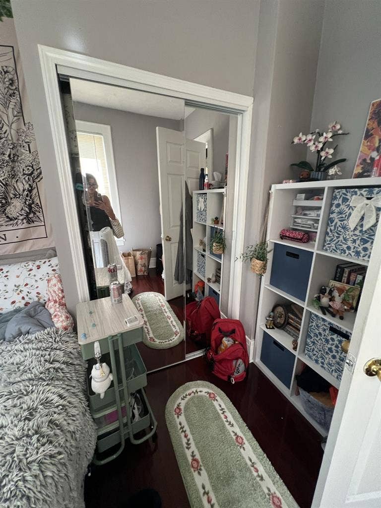 LOOKING FOR LEASE TAKEOVERR
