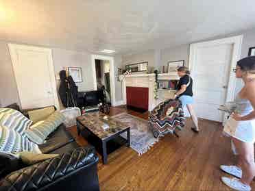 LOOKING FOR LEASE TAKEOVERR