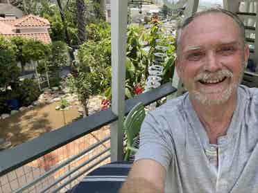 Silverlake Hilltop Home to share