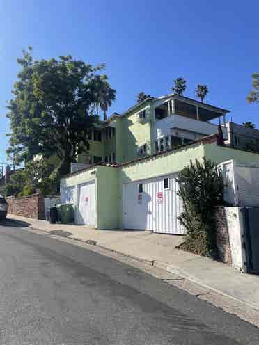 Silverlake Hilltop Home to share