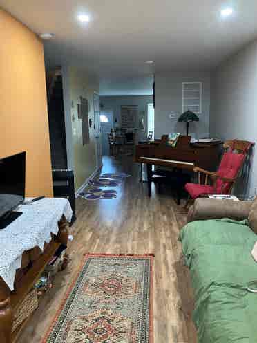 Fully furnished. House sharing.