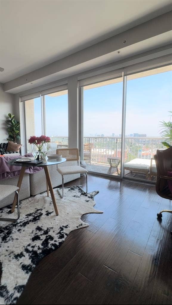 West Village Dallas Apt for Rent