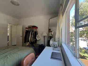 * BONDI BEACH * Room Available