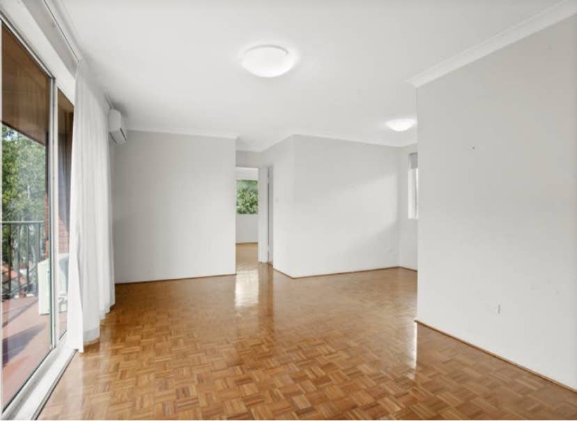 * BONDI BEACH * Room Available