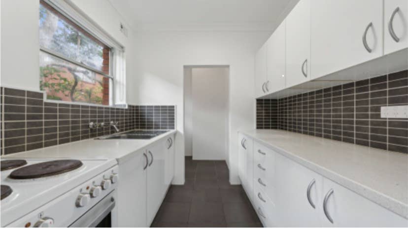 * BONDI BEACH * Room Available