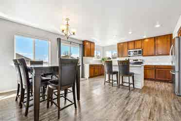 Room for Rent Powers & Stetson Hill