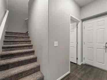 Room in lovely 2 story townhouse