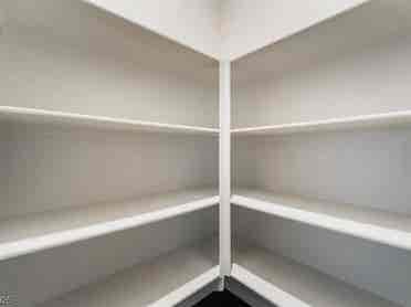 Room in lovely 2 story townhouse