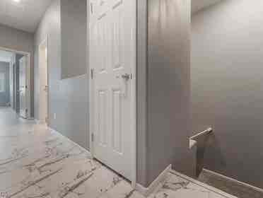Room in lovely 2 story townhouse
