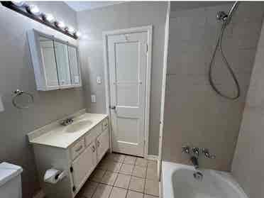 Bedroom w/shared bath in Garland