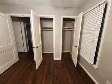 Bedroom w/shared bath in Garland