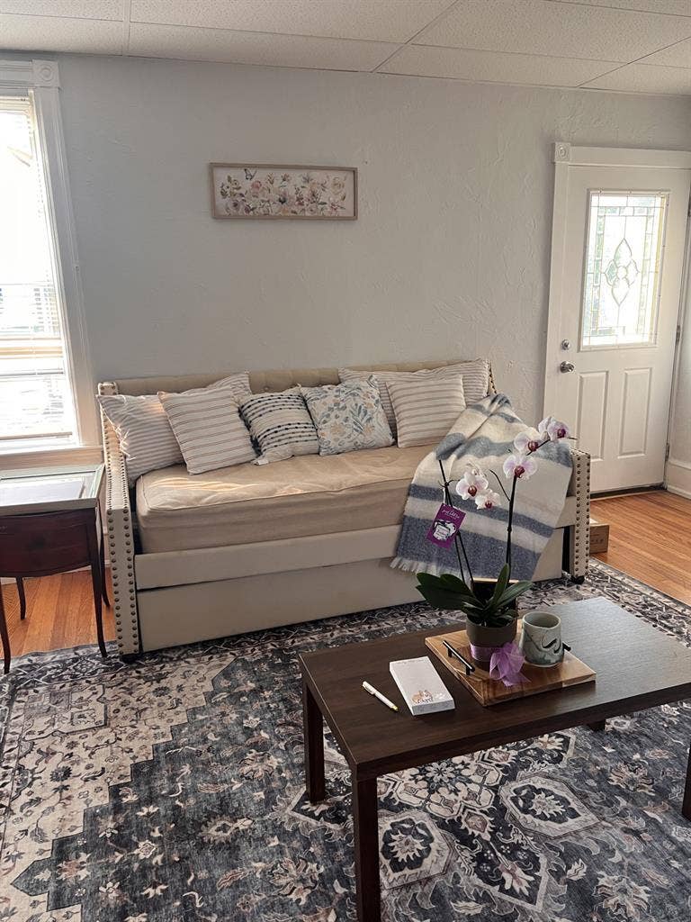 2 Rooms Available for rent