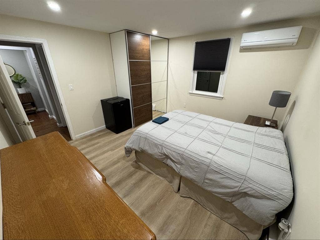 Furnished Room in Marlborough