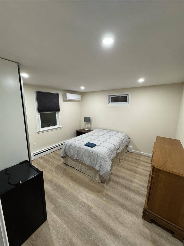 Furnished Room in Marlborough
