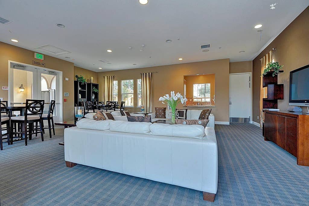 Private BR/Bath w/Utilities