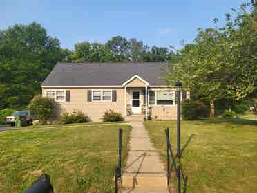 Roommate needed, South Stafford