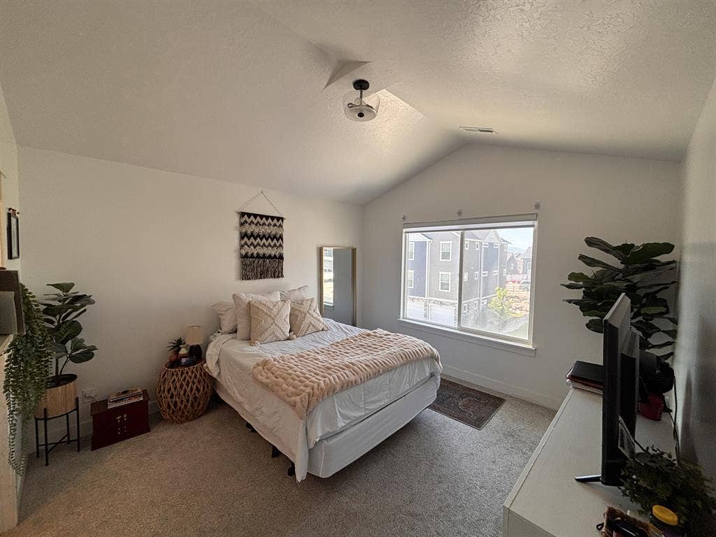 Master Bedroom Private Bathroom