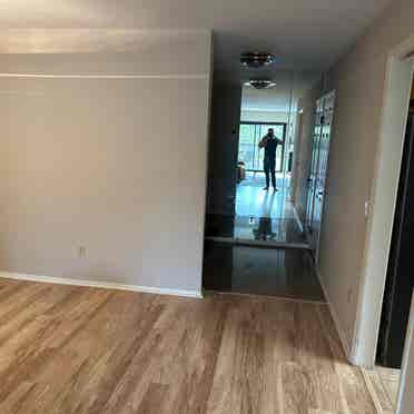 Room/Bathroom/Office