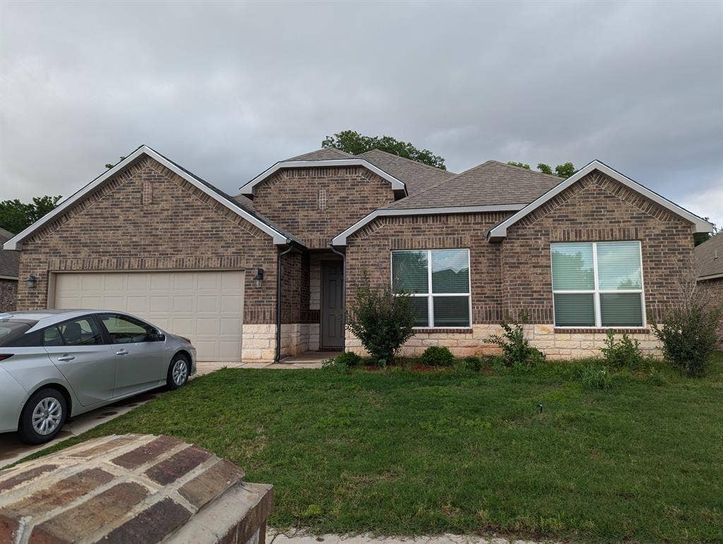 1Bedroom - Private Bathroom Yukon
