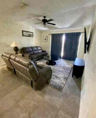 1 room left walk in in closet