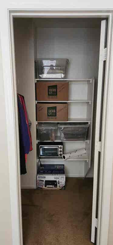 Unfurnished room upstairs