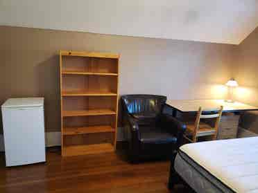 Furnished large room in 4BR suite