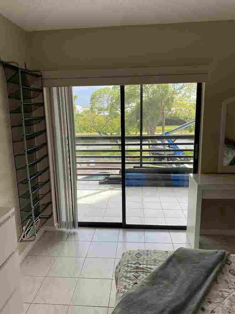 Private BR and BA Near Palm Aire