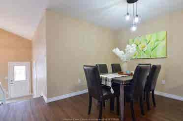 bath upper unit for rent