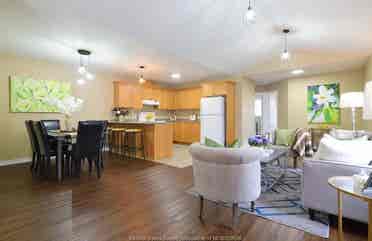 bath upper unit for rent