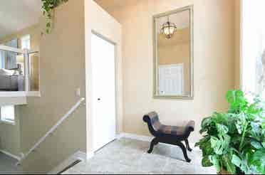 bath upper unit for rent