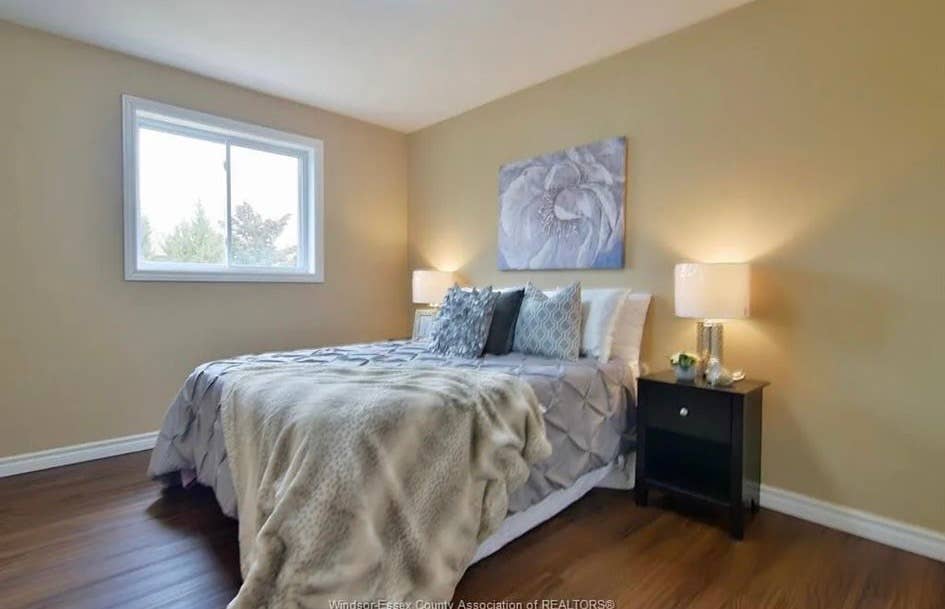bath upper unit for rent