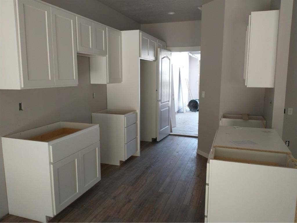 2 Rooms for rent!