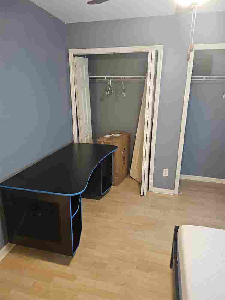 Have 1 room for rent