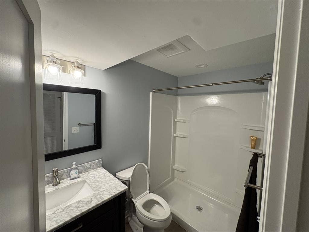 One Room Near UST (Only June+Aug)