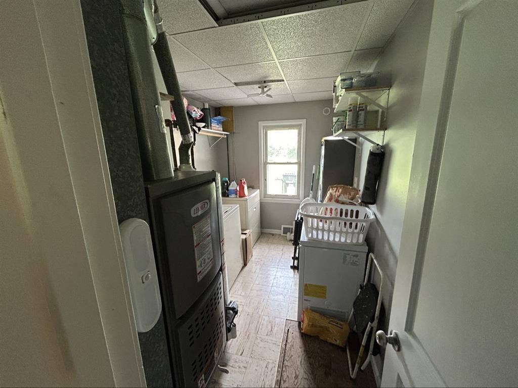 Roommate needed for room in house
