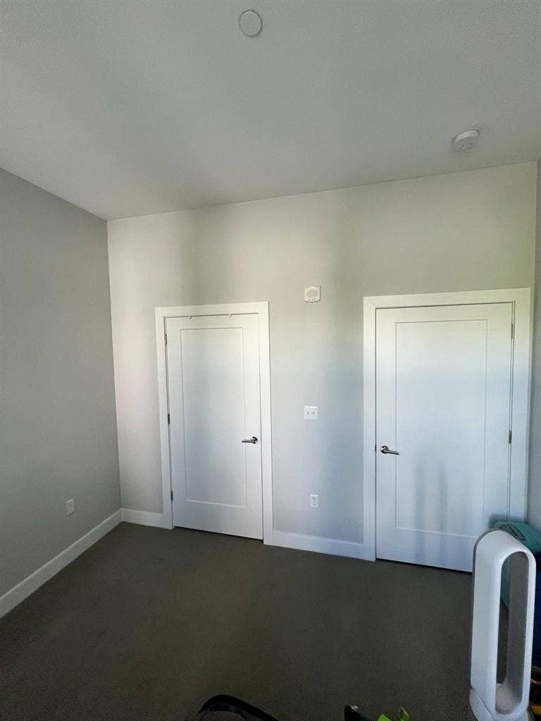 Looking for roommates