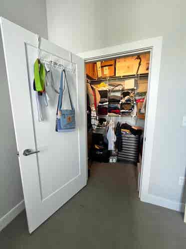 Looking for roommates
