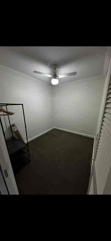 Single Room Available in Bowen Hill