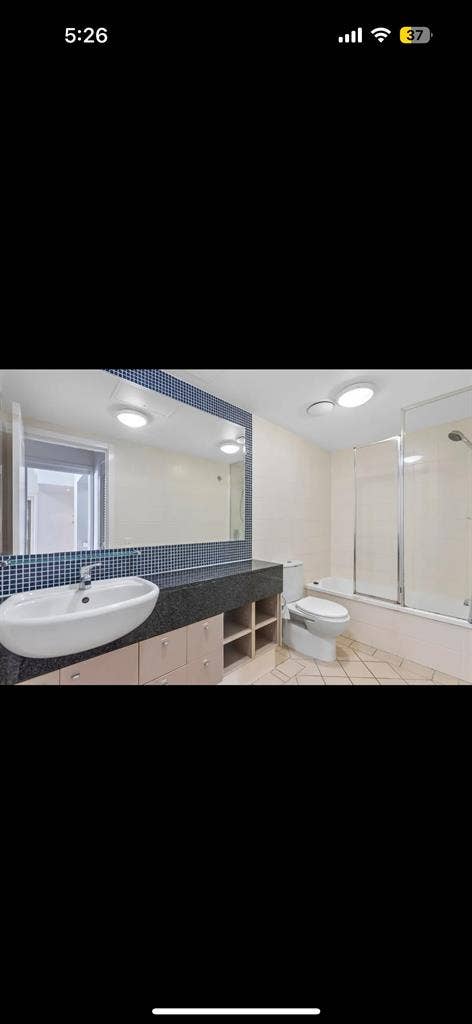 Single Room Available in Bowen Hill