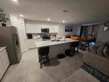 Room avaliable new house !!!!