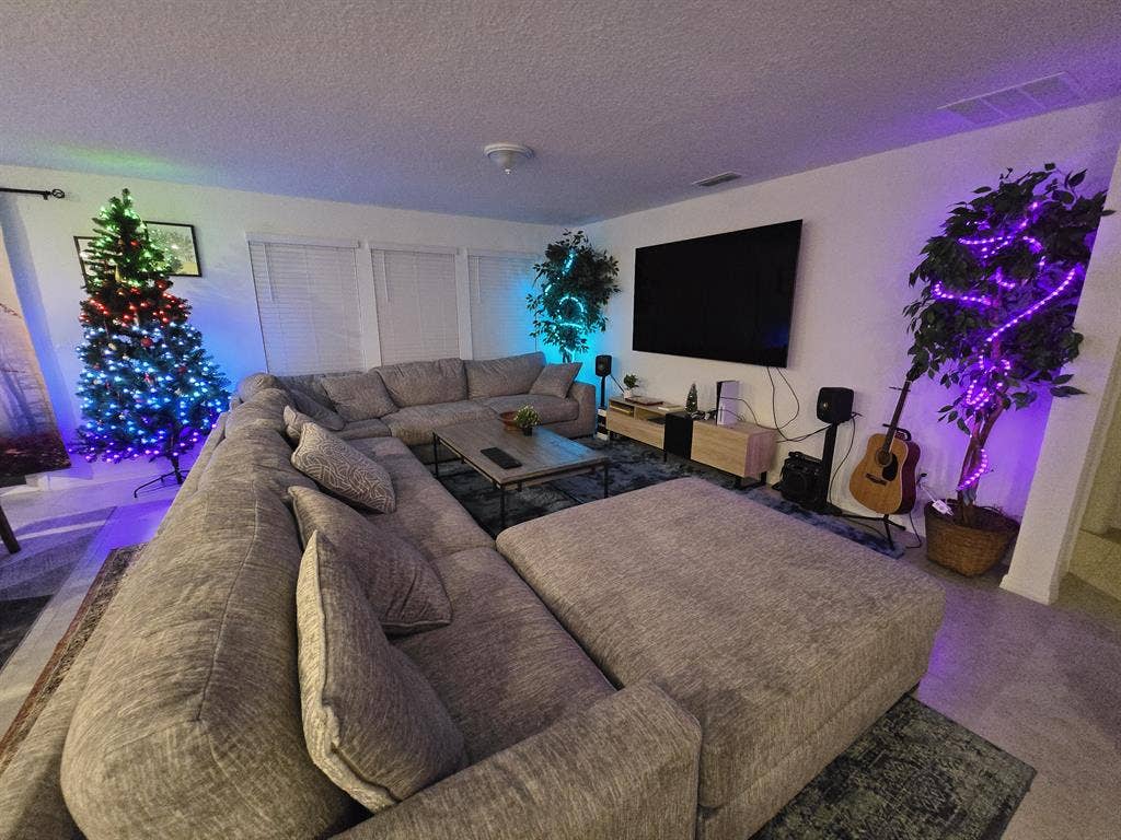Room avaliable new house !!!!